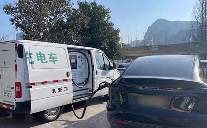苍梧汽车搭电
