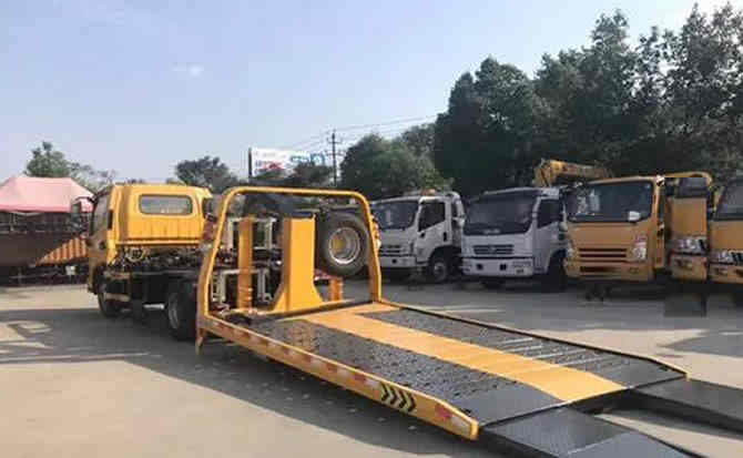 苍梧汽车中途维修案例