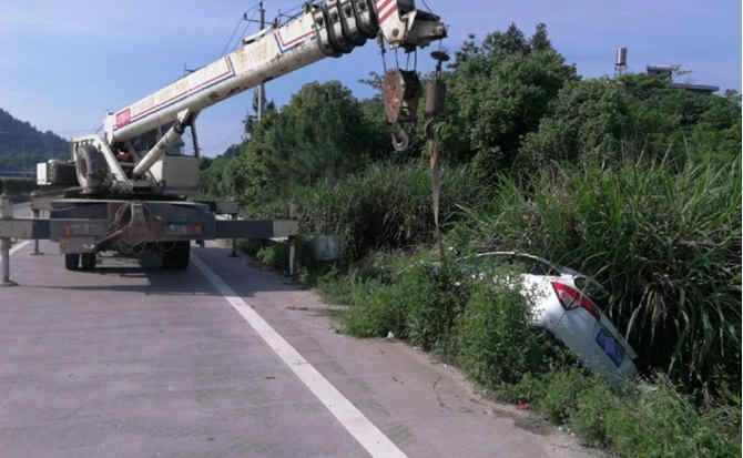 苍梧重载吊车救援